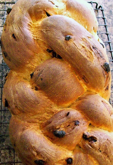 INTERNATIONAL:  Bread of the Week 58:  Spiced Braided Loaf