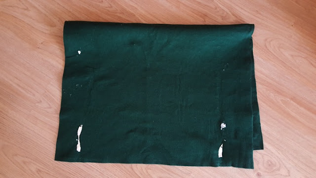 DIY Christmas gift bag from upcycled felt