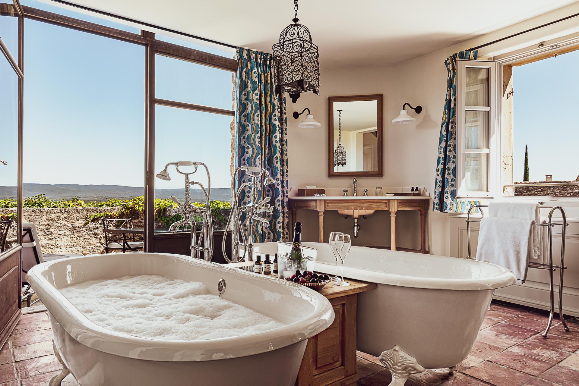 Crillon le Brave, Α hideaway in the heart of Provence