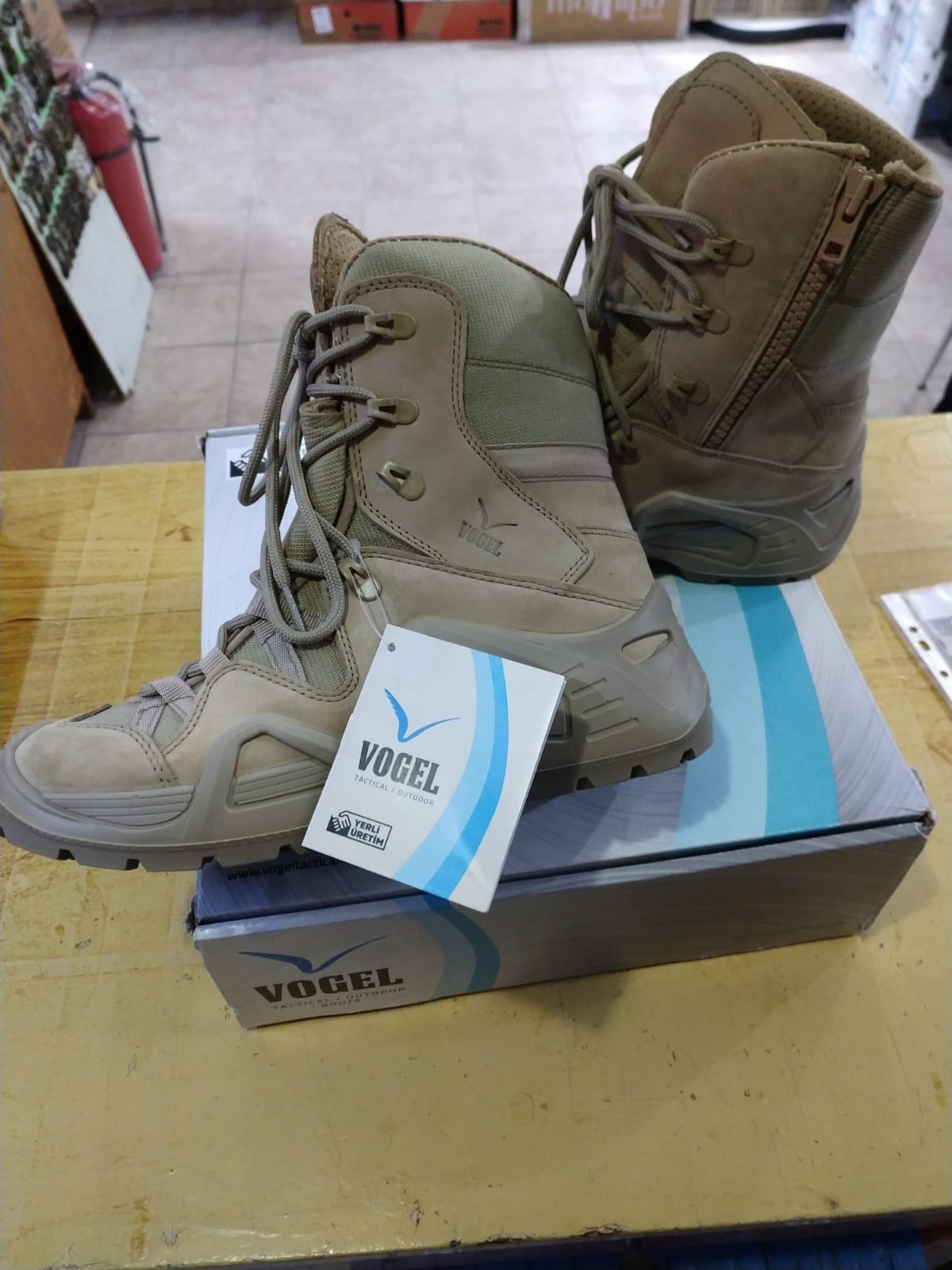 vogel sari renk su gecirmez bot col botu