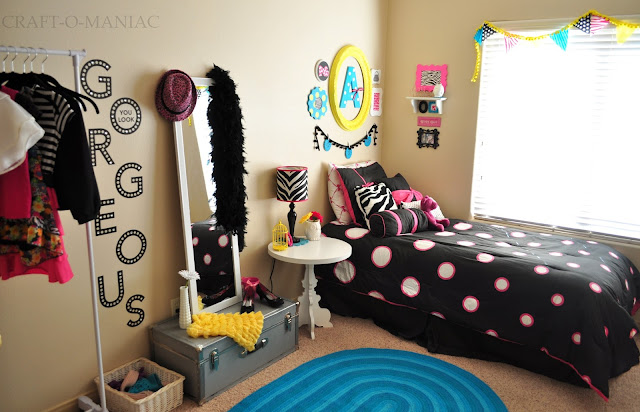 Girl's Bedroom www.craft-o-maniac.com Girl's Bedroom www.craft-o-maniac.com