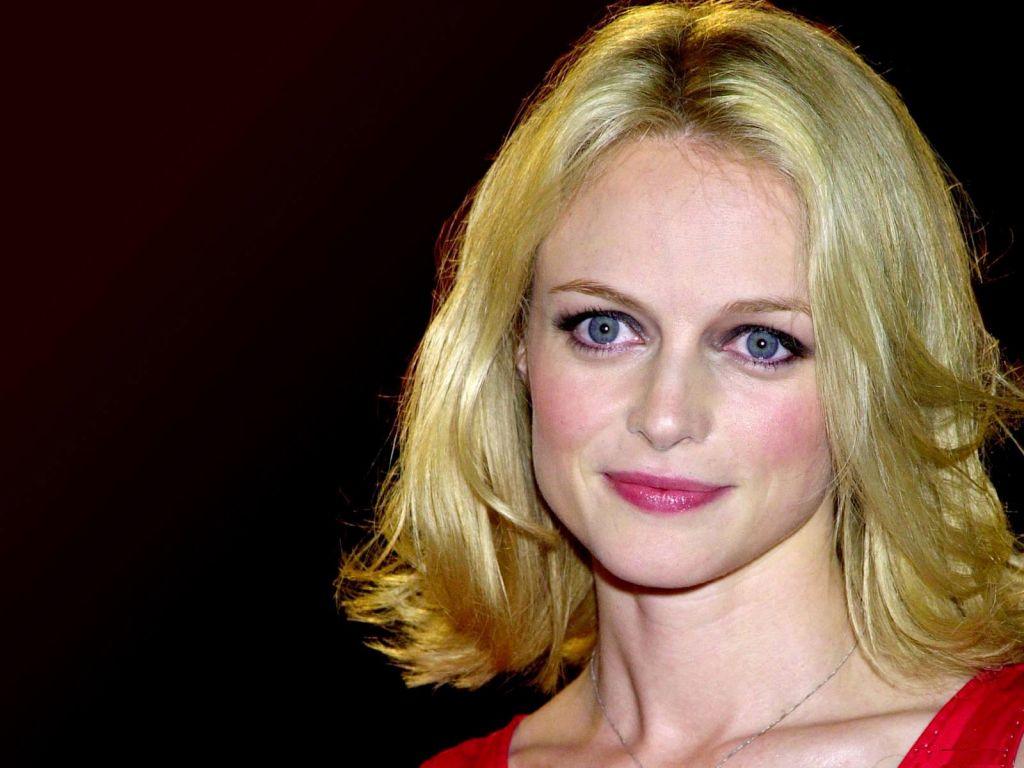 Wawok Creative Blog: American Cute Actress Heather Graham Colorful