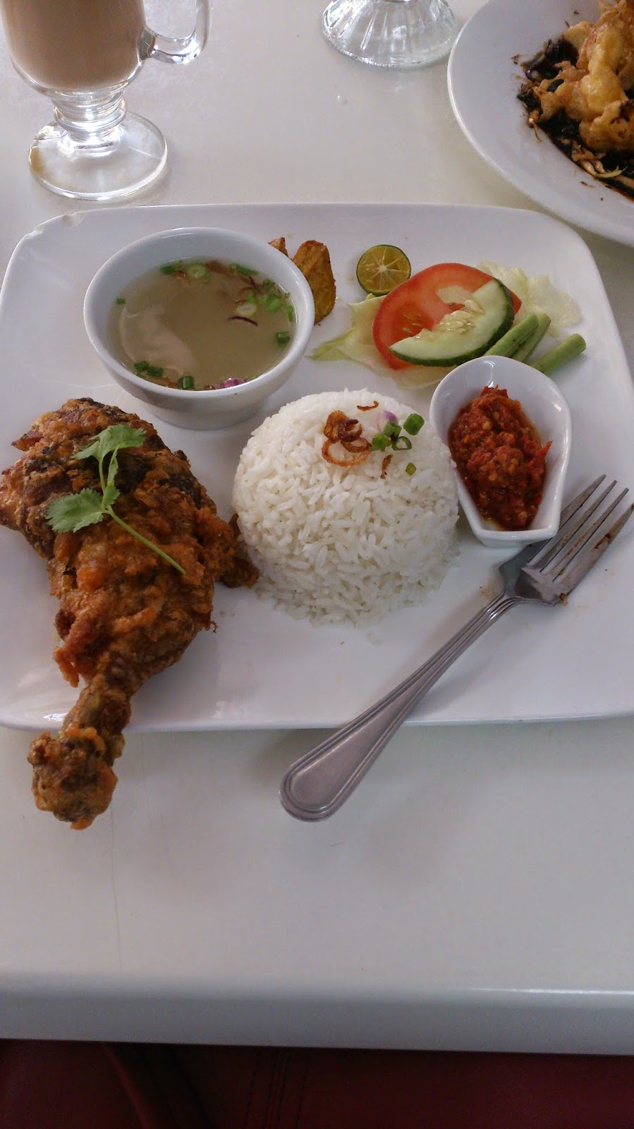 Cik Jihaha: Del's Kitchen JB