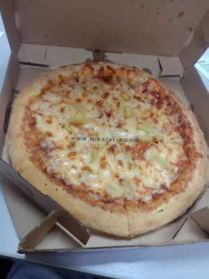 Rezeki Petang Jumaat. pizza dominos orang belanja dominos pizza minum petang lunch break  qailullah amalan qailullah