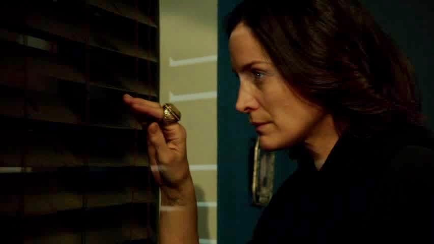 Carrie Anne Moss Films Et Programmes Tv Movie and TV Cast Screencaps: Carrie-Anne Moss as Saffron in Compulsion