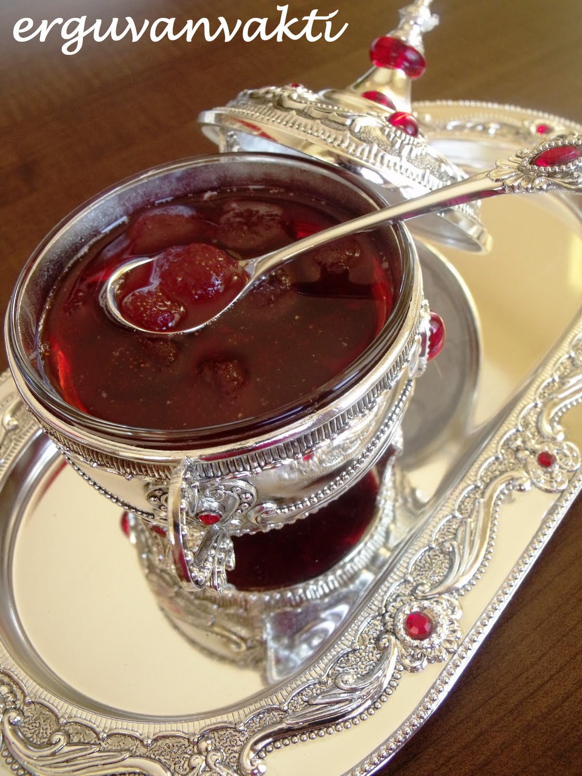 ERGUVAN VAKTİ: Haziran 2011