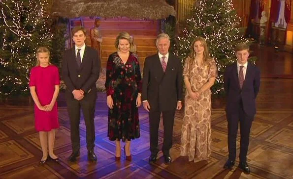 Dries Van Noten Depo floral velvet dress. ba&sh floral midi dress. Queen Mathilde, Crown Princess Elisabeth, Prince Gabriel, Princess Eleonore and Prince Emmanuel