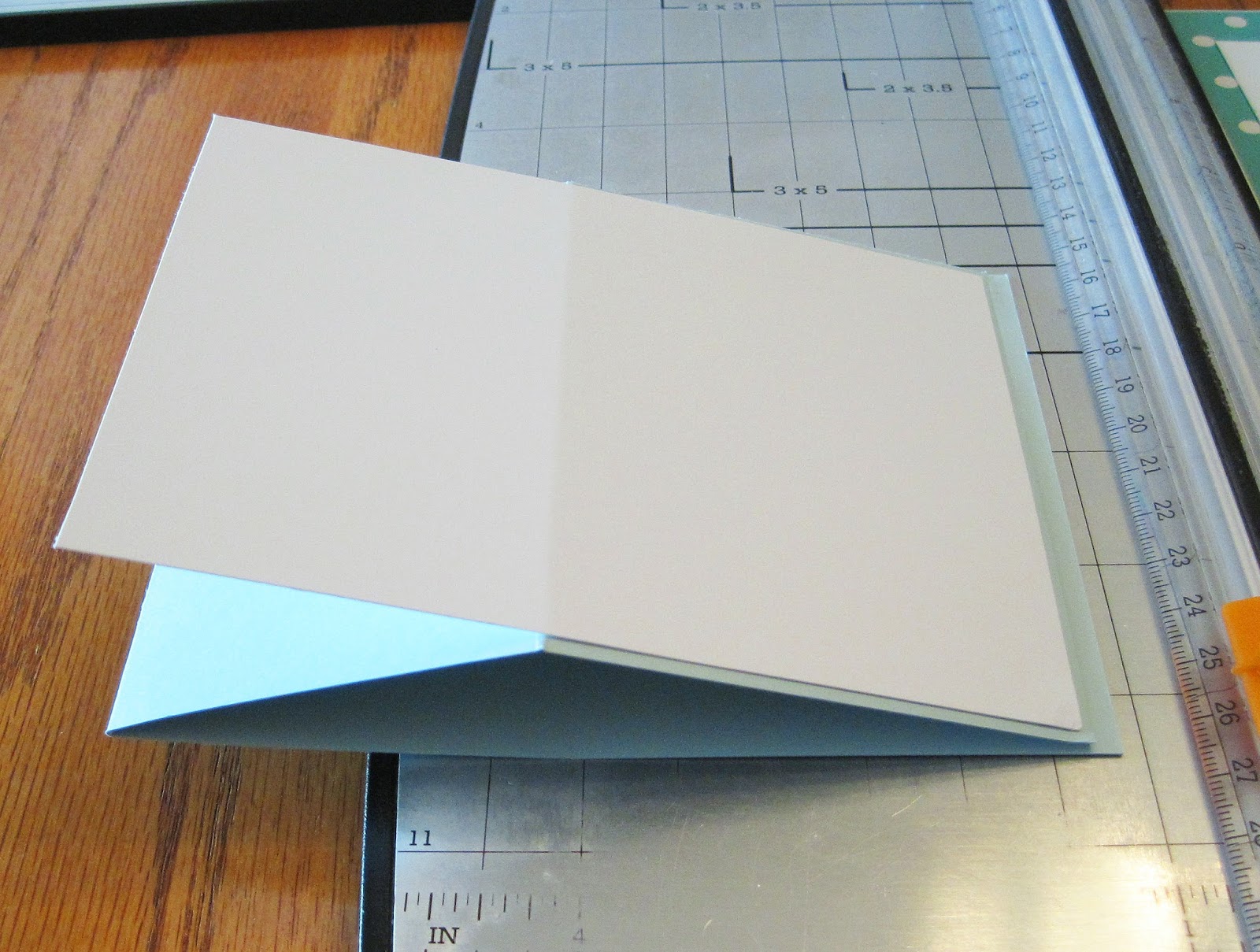 Twinshappy A2 Easel Fold