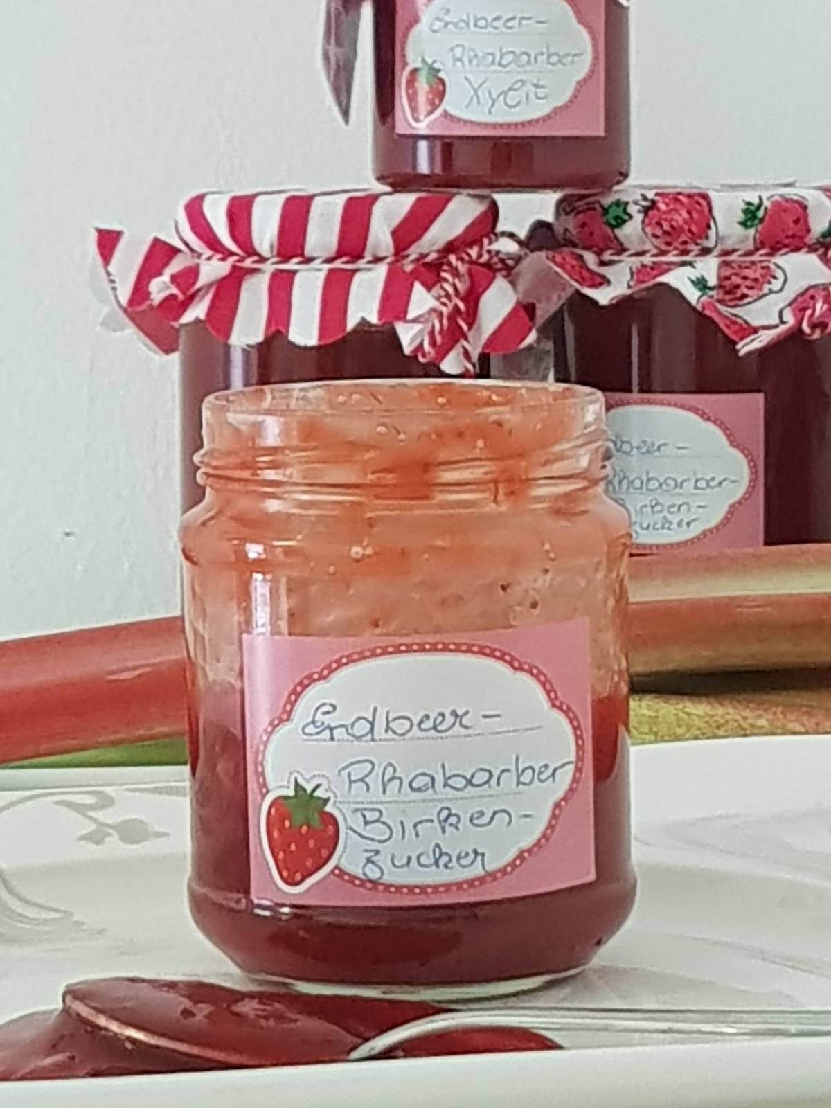 Rhabarber- Erdbeermarmelade mit Birkenzucker