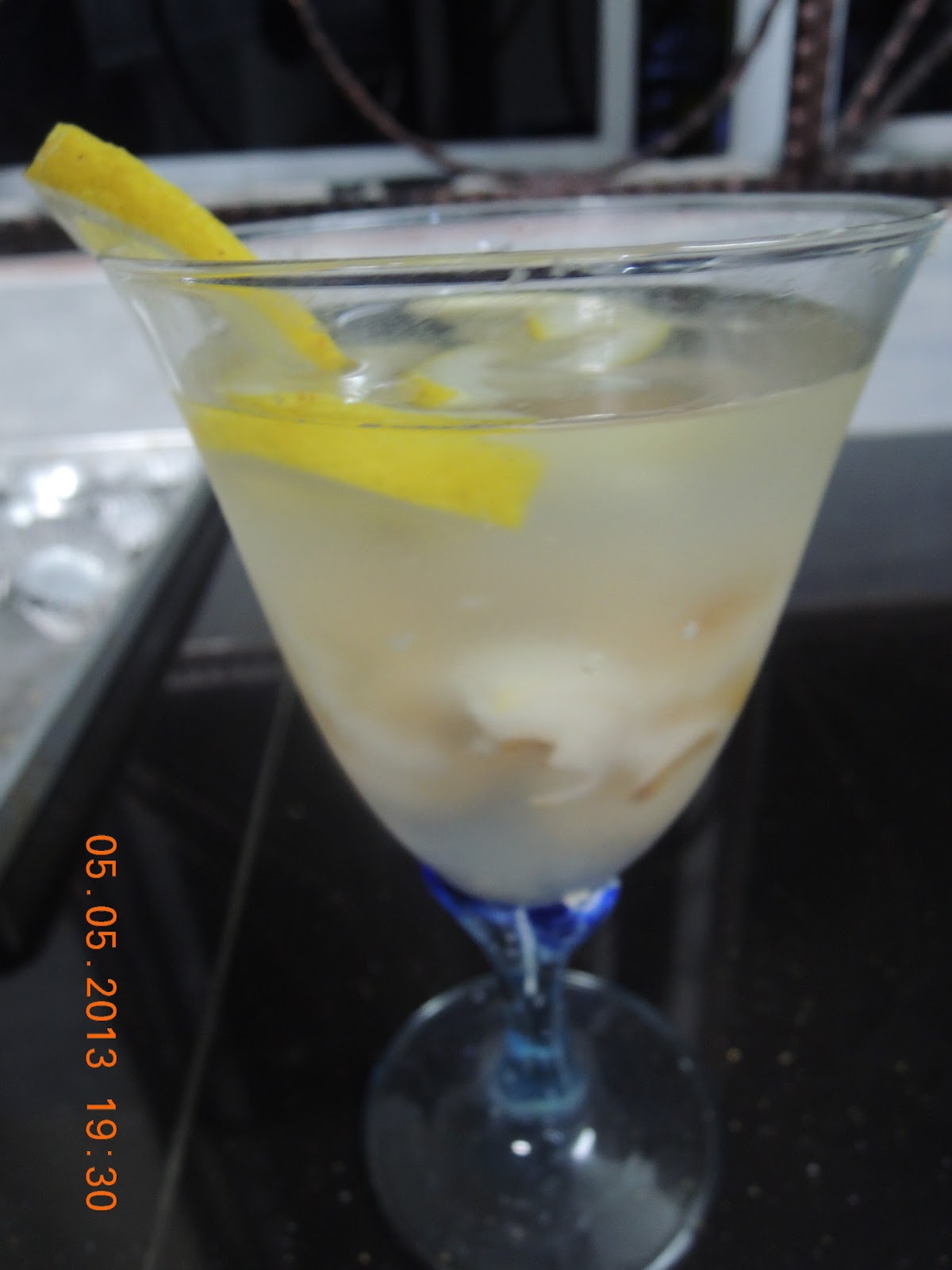 Himpunan Resepi Bonda: Air Laici Lemon