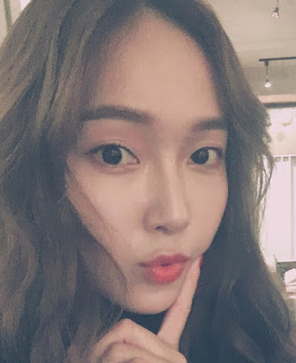 Jessica Jung greets fans with her gorgeous SelCa picture - Wonderful ...