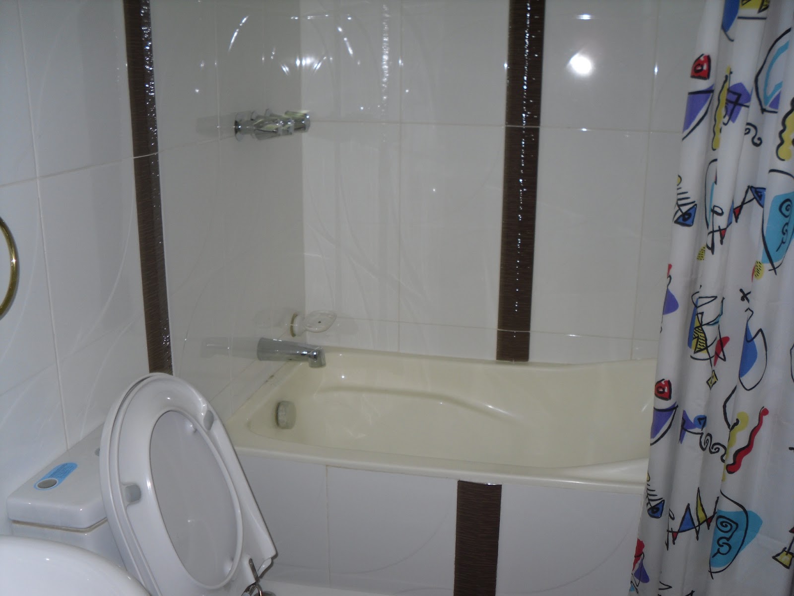 MILLENNIUM PLAZA MAKATI LUXURY SUITE MILLLENNIUM PLAZA MAKATI LUXURY SUITE