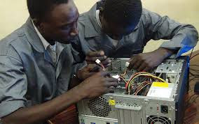Technicien Maintenance Informatique Chez Rbs Holdings Sarl Alerte Emploi Cameroun