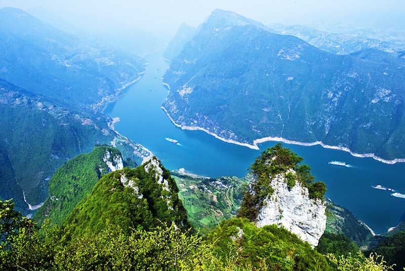 Самая длинная река евразии янцзы. Янцзы Китай в горах. Река Янцзы. Янцзы голубая река. Каньон реки Янцзы Китай.