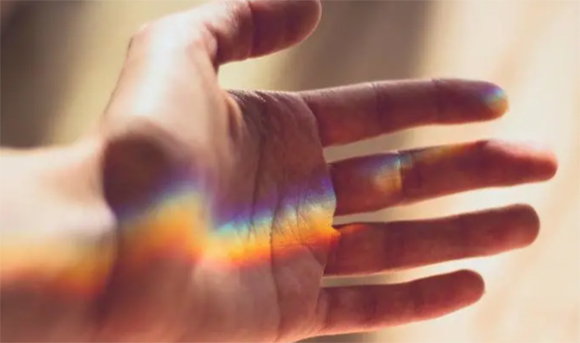 手如棉有閒錢，不同手相不同命！-圖片1