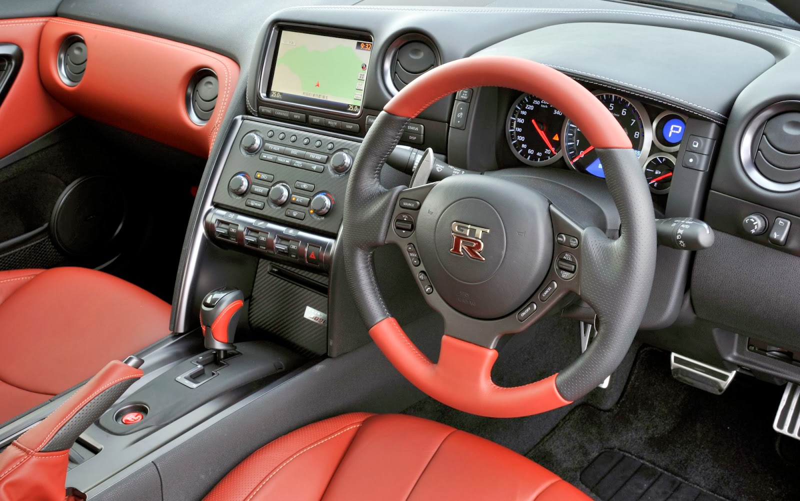Sports Cars of the world (Of all Companies).: Nissan Gtr Interior.