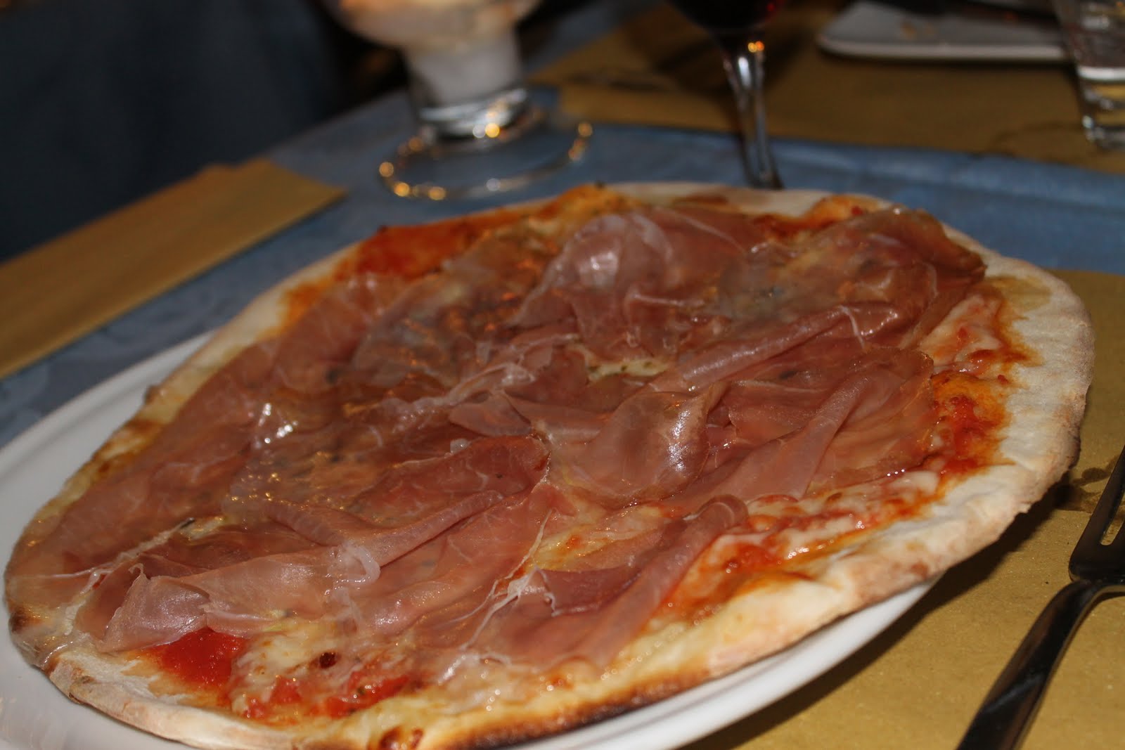 Emi and Kyle Heart Food Prosciutto di Parma pizza Dinner in Venice