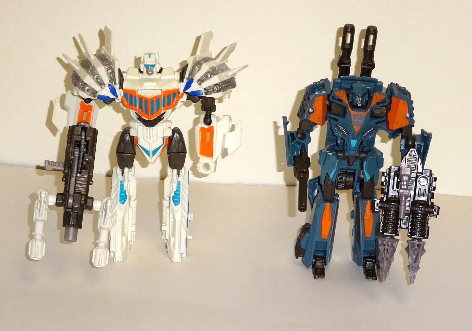 Blackrock's Toybox Fall of Cybertron Wreckers (2013) Part 2 Topspin