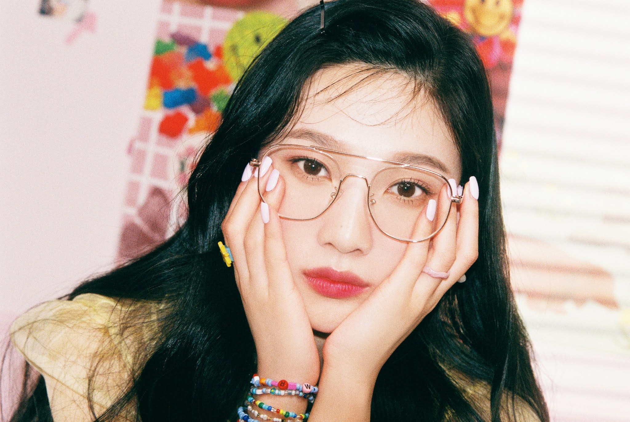 I Love Red Velvet JOY RED VELVET THE 6TH MINI ALBUM 'QUEENDOM'