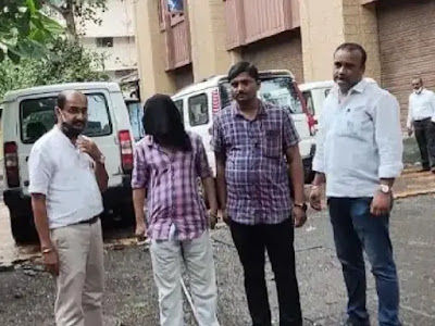 मुंबई में 50 लाख रुपये की चरस के साथ म्यूजिक डायरेक्टर का बेटा गिरफ्तार मुंबई में 50 लाख रुपये की चरस के साथ म्यूजिक डायरेक्टर का बेटा गिरफ्तार