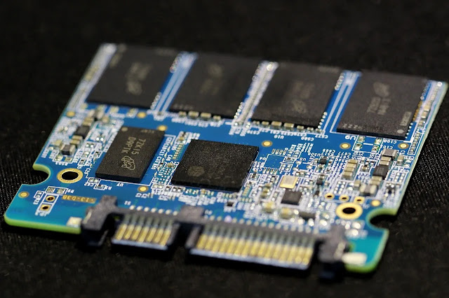 SSD circuit board