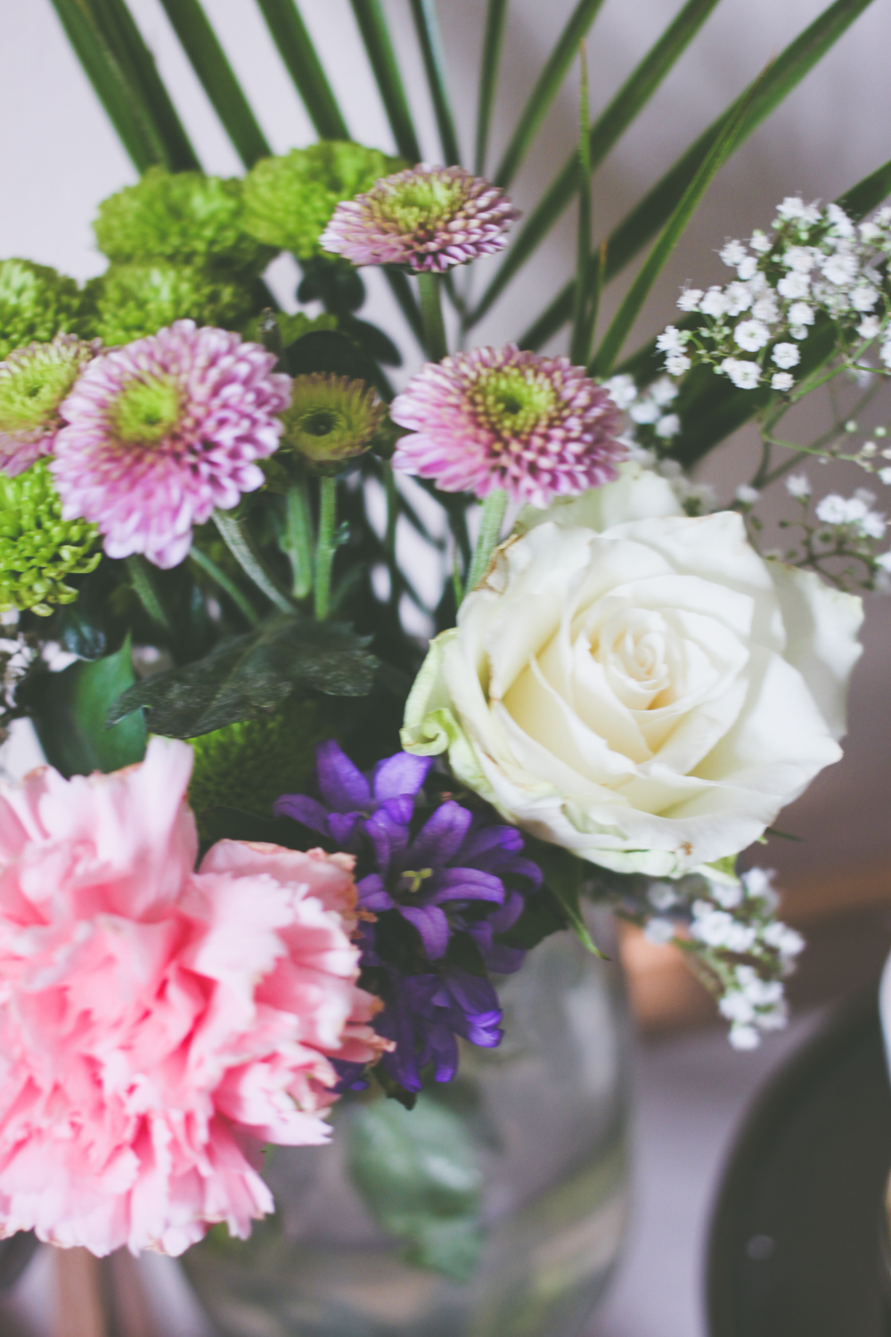 Decorating on a extremely low budget tips | www.hannahemilylane.com