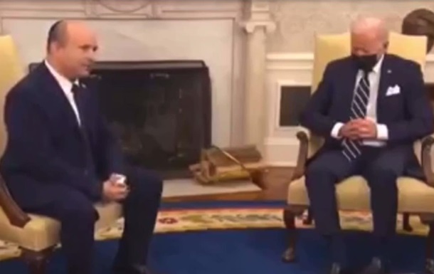 Байден уснул во время встречи с премьером Израиля (видео)