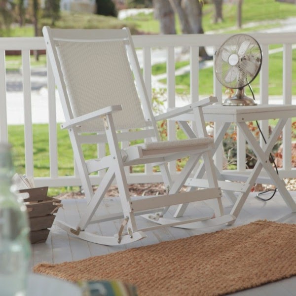 The rocking chair in white – cozy and comfortable!