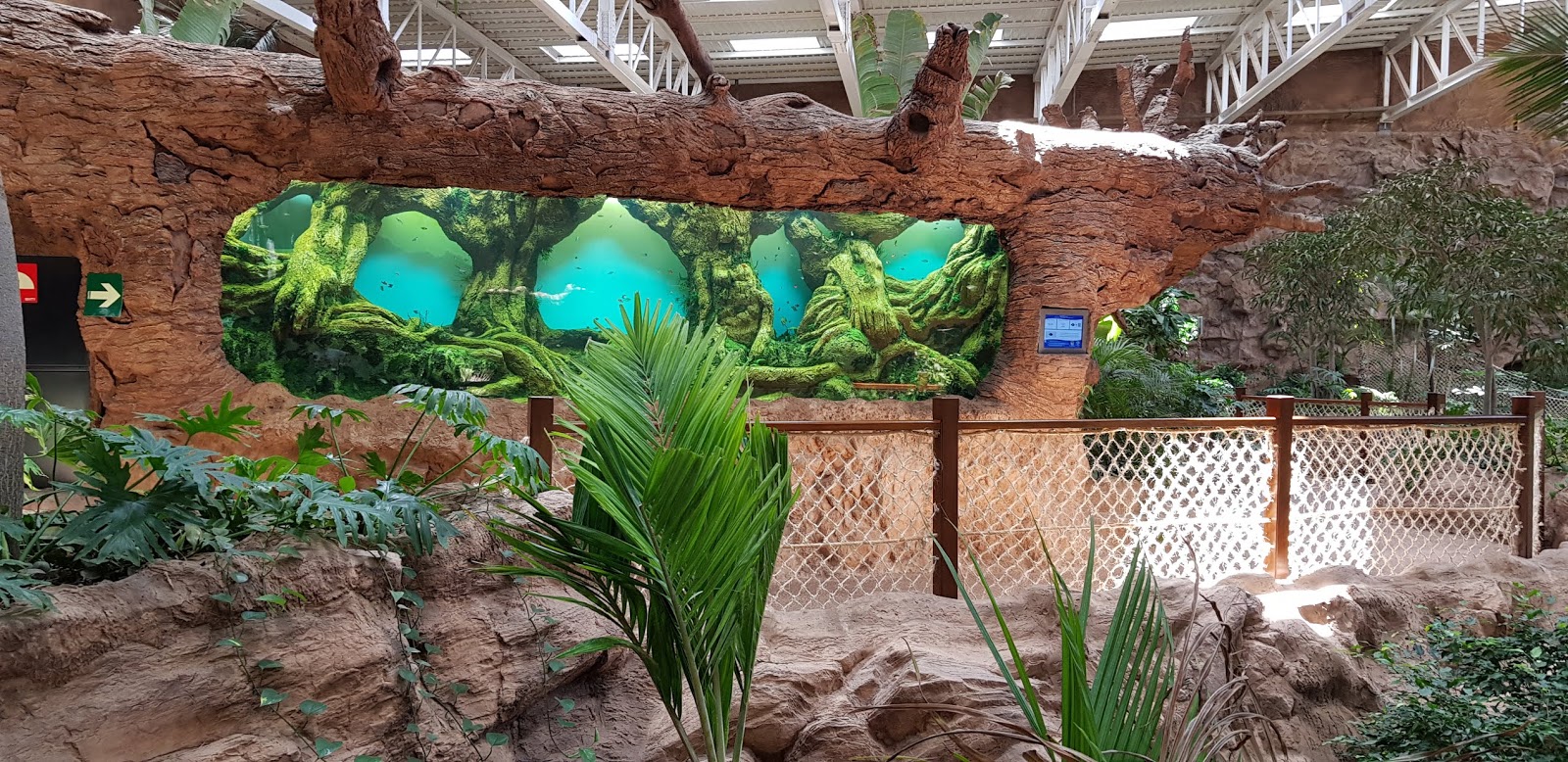 Die Anlage verfügt insgesamt über drei Hauptbereiche bestehend aus dem