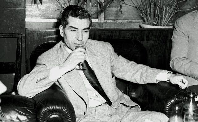 Счастливчик Лучано в 1948 году