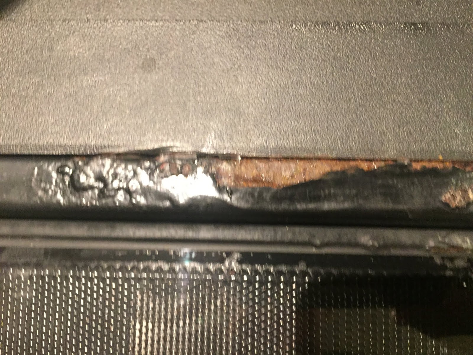 Repairing a Bosch microwave oven with a rusty door