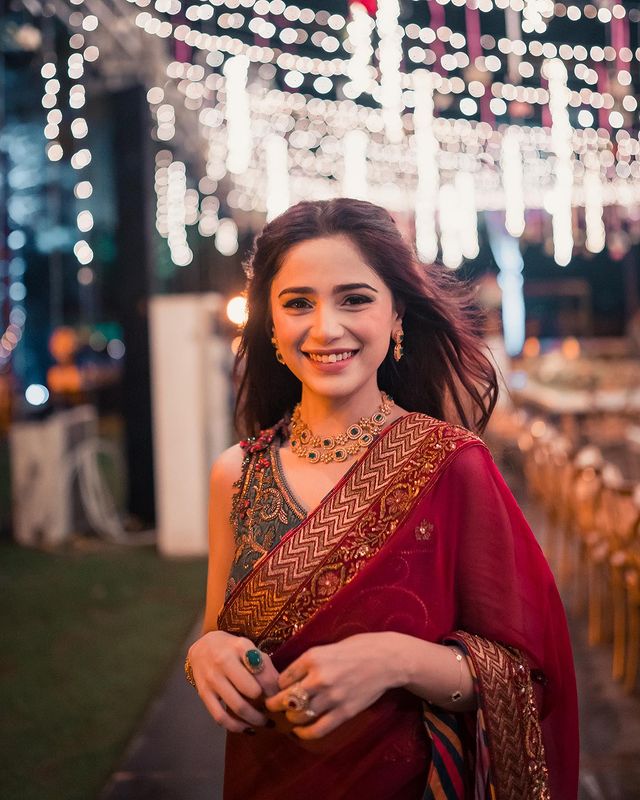 Aima Baig's engagement ceremony with Shahbaz Shigri in pictures