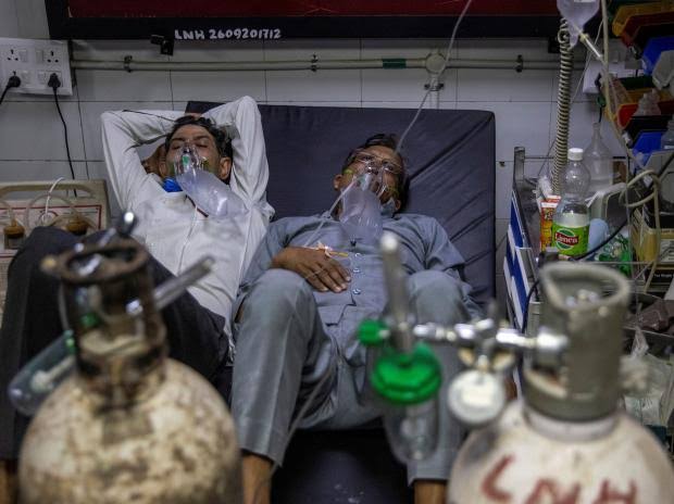 दिल्ली में 24 घंटे में रिकॉर्ड 348 मौतें:ऑक्सीजन की कमी से जयपुर गोल्डन हॉस्पिटल में 20 की मौत, सरोज हॉस्पिटल के मरीज डिस्चार्ज किए जा रहे