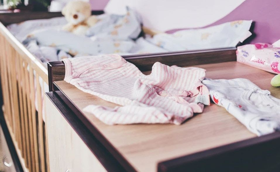 Cara Melipat Pakaian Agar Hemat Ruang Penyimpanan