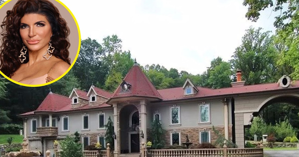 Teresa Giudice Cuts Price Of Her New Jersey Mansion To 2.25 Million!