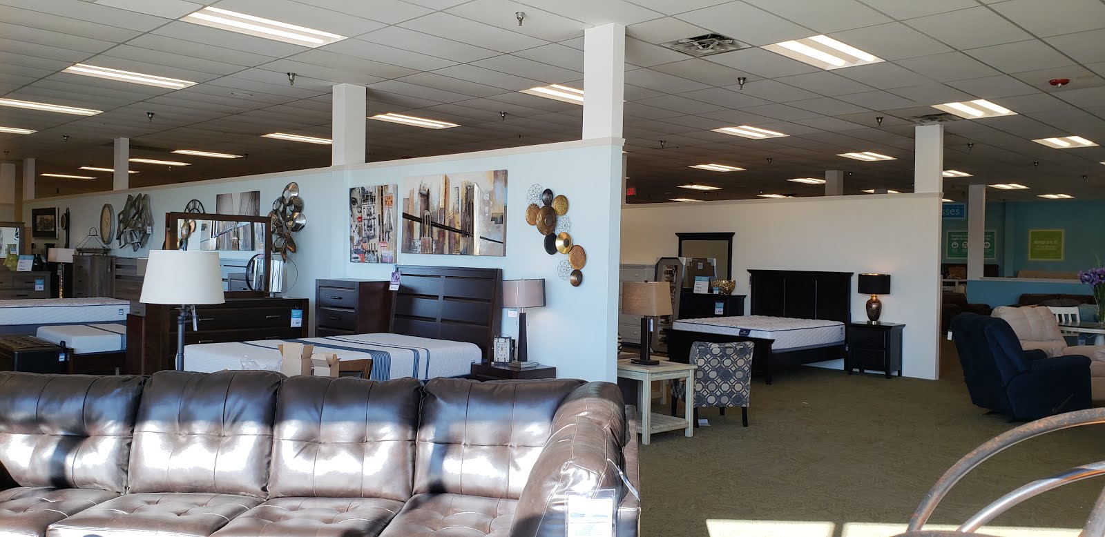 11/11/18 Raymour & Flanigan Grand Opening, Renaissance Square & Royal