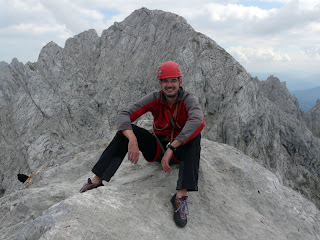 Entspannung während der kurzen Gipfelpause