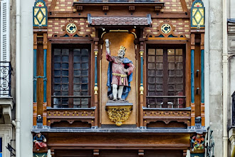 Paris : 119 rue Saint-Lazare, l'ancienne brasserie "Au Roi de la Bière Jacqueminot-Graff" devenue franchise McDonald - VIIIème