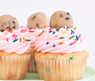 COOKIE DOUGH CUPCAKES #dessert 