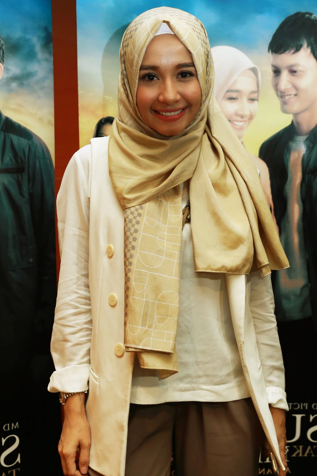 Biodata Laudya Chintya Bella - Foto Model Hijab dan Artis Jilbab Cantik