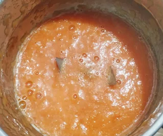 Tomato onion paste in grinder for paneer butter masala recipe