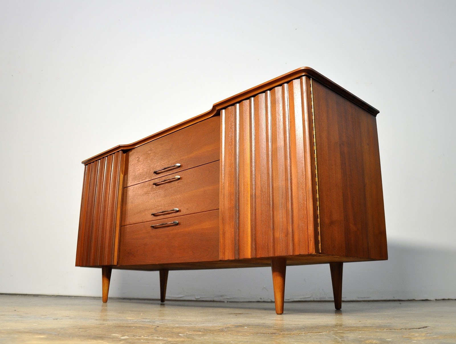 SELECT MODERN United Furniture Credenza, Bar, Media Console, Buffet or