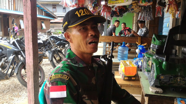 RESPECT! Ditempatkan di Daerah Perbatasan, Prajurit TNI Ini juga Menjadi Guru SD RESPECT! Ditempatkan di Daerah Perbatasan, Prajurit TNI Ini juga Menjadi Guru SD