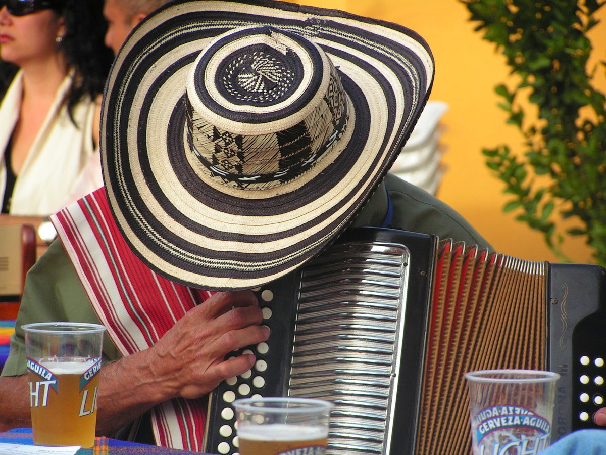 Costeños ~ Multiculturalidad y la Plurietnicidad
