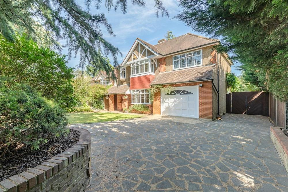 UK Estate Agent 4 bedroom Detached House for sale Langley Park Road