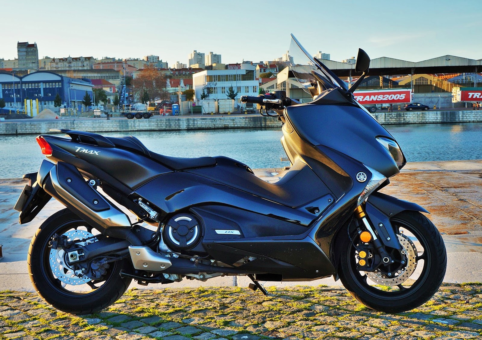GOSTOdeSCOOTERS Yamaha TMAX 530 DX SUPREMA!