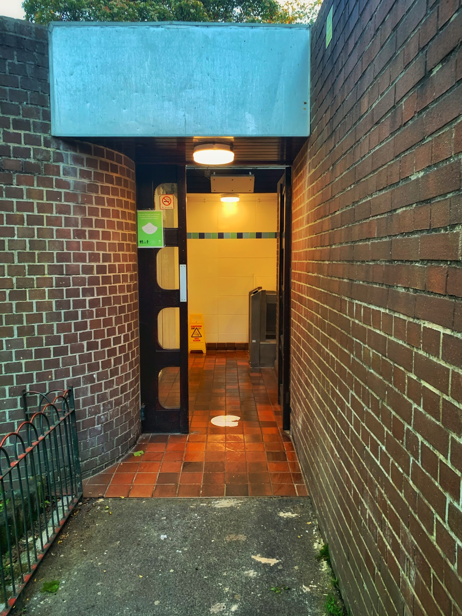 Greenwich Park Toilets Near Main Car Park Entrance Blackheath end