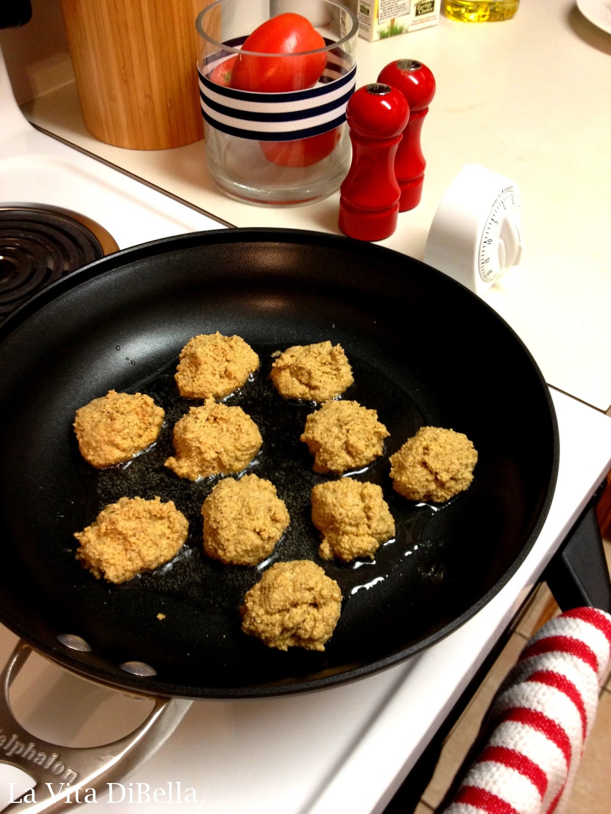 La Vita DiBella: Falafel Pita