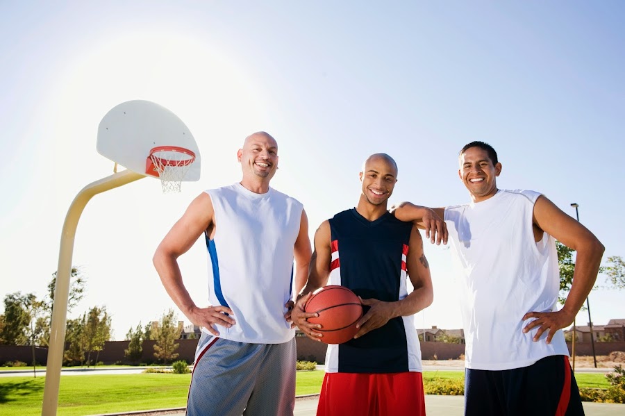 Hacer deporte con amigos te ayudará a seguir