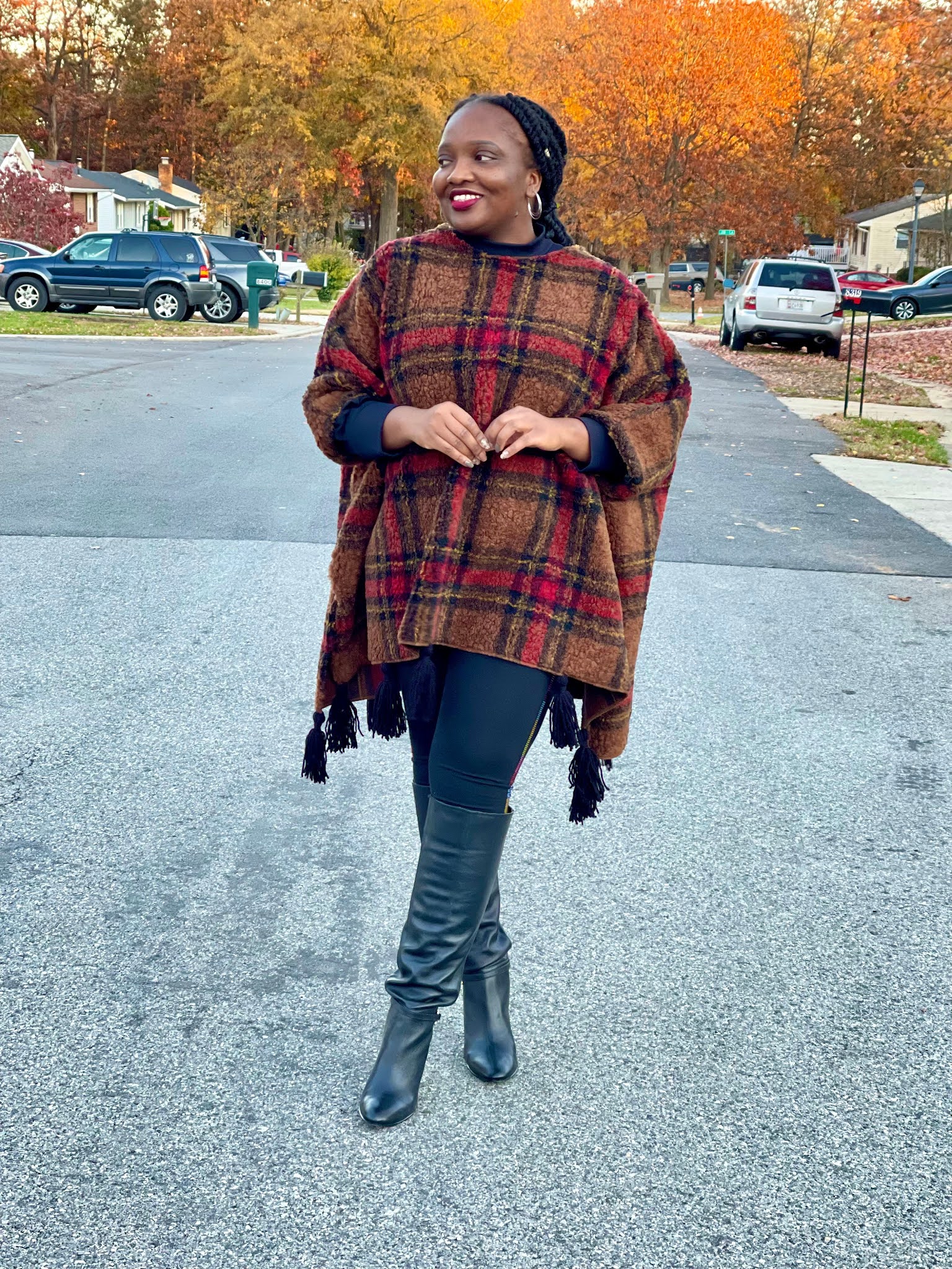 Turning Heads-#Linkup-Styling a Corset-Like Top Over 40+ Eyelet